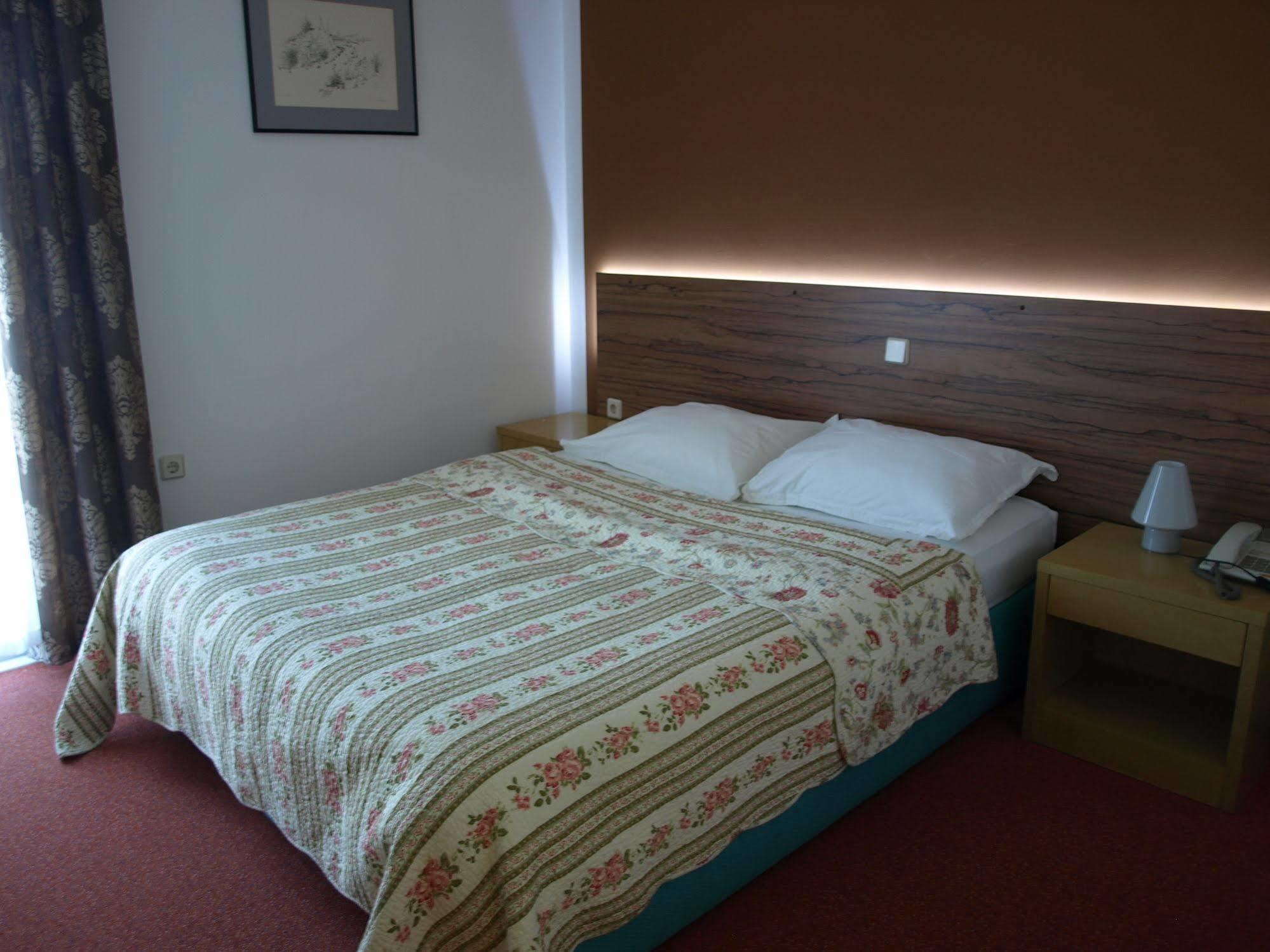 Hotel Podravina Koprivnica Bagian luar foto